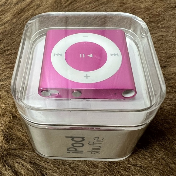 Apple Other - Y2K Apple IPod Shuffle 2gb NWT